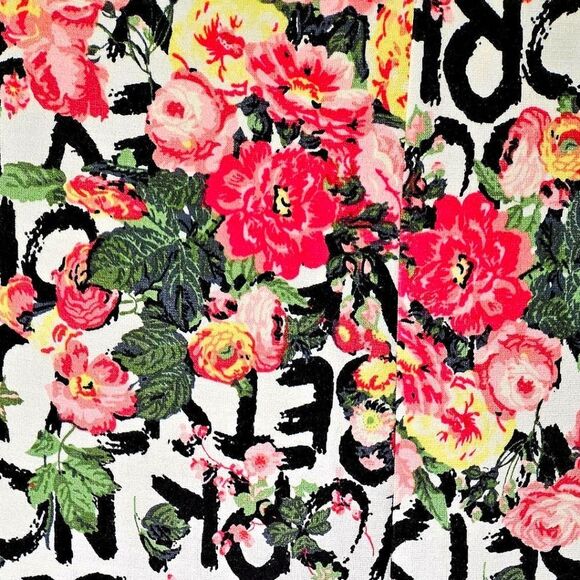 💥TORRID/ BETSEY JOHNSON Light Weight Ponte Floral Snap Front Pencil Skirt 3X - Picture 10 of 16